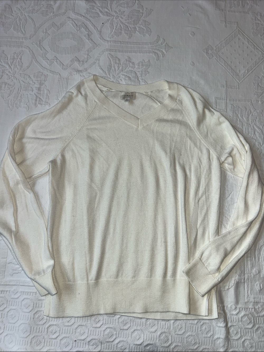 Lucky Brand Women's V-Neck Sweater in Cream